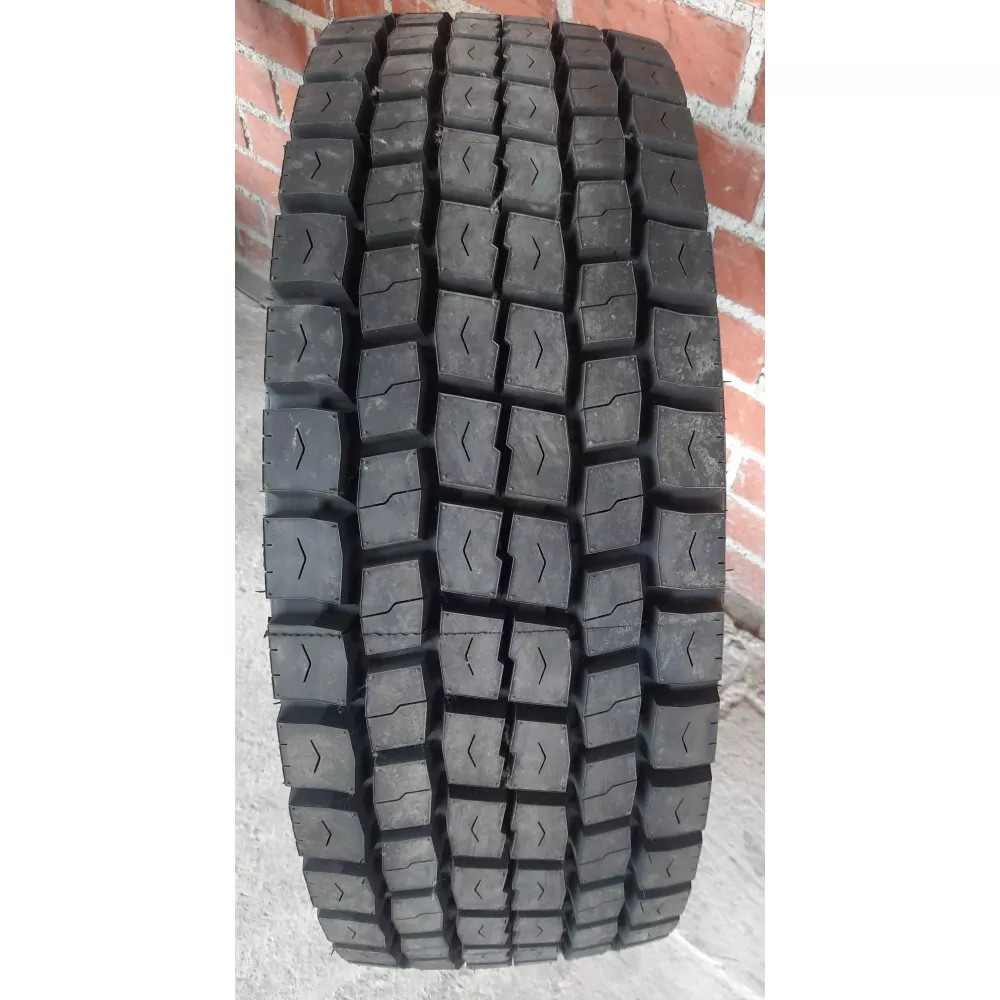 Грузовая шина 305/70 R19,5 Long March LM-329 18PR в Заводоуковске