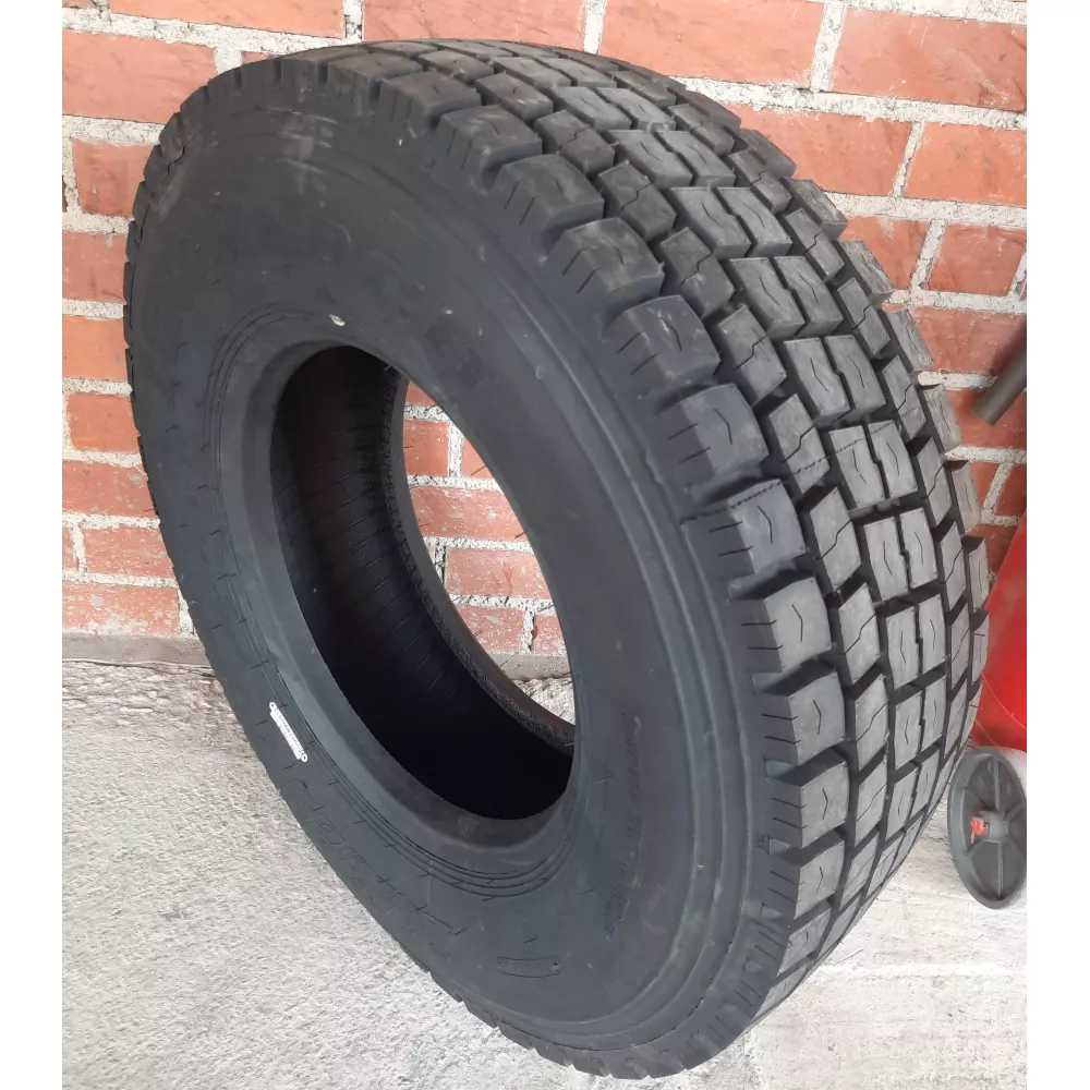 Грузовая шина 305/70 R19,5 Long March LM-329 18PR в Заводоуковске